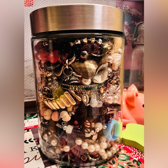 Mystery Craft Jewelry Jar - Picture 2 of 3
